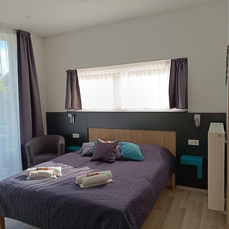 Ujhely Apartmanhaz Siófok Exterior foto