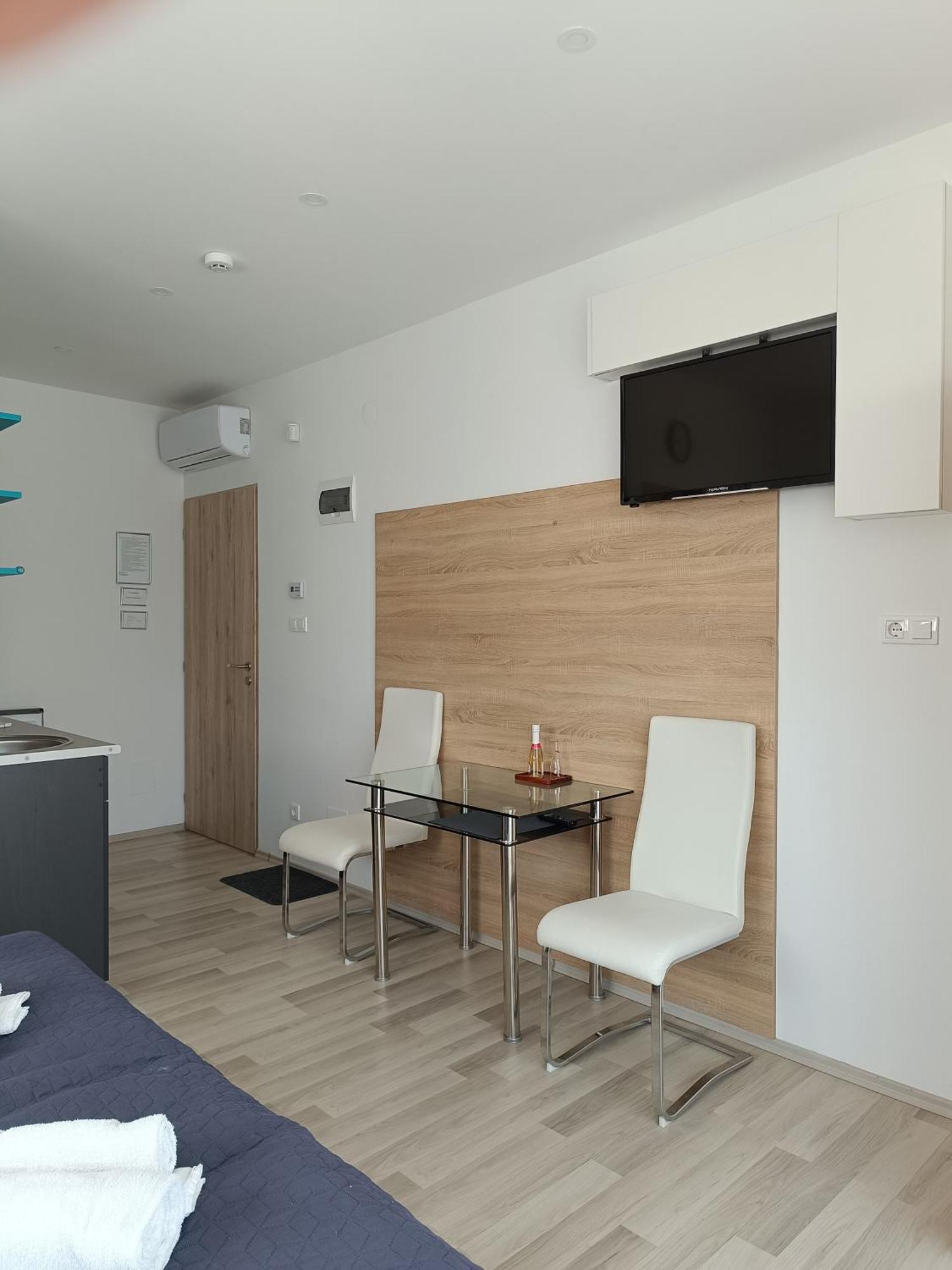 Ujhely Apartmanhaz Siófok Exterior foto