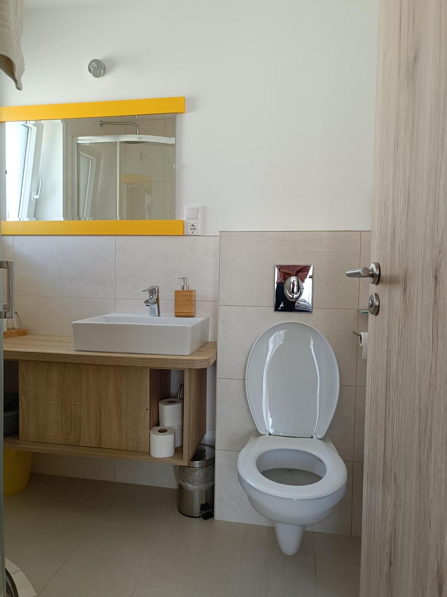 Ujhely Apartmanhaz Siófok Exterior foto