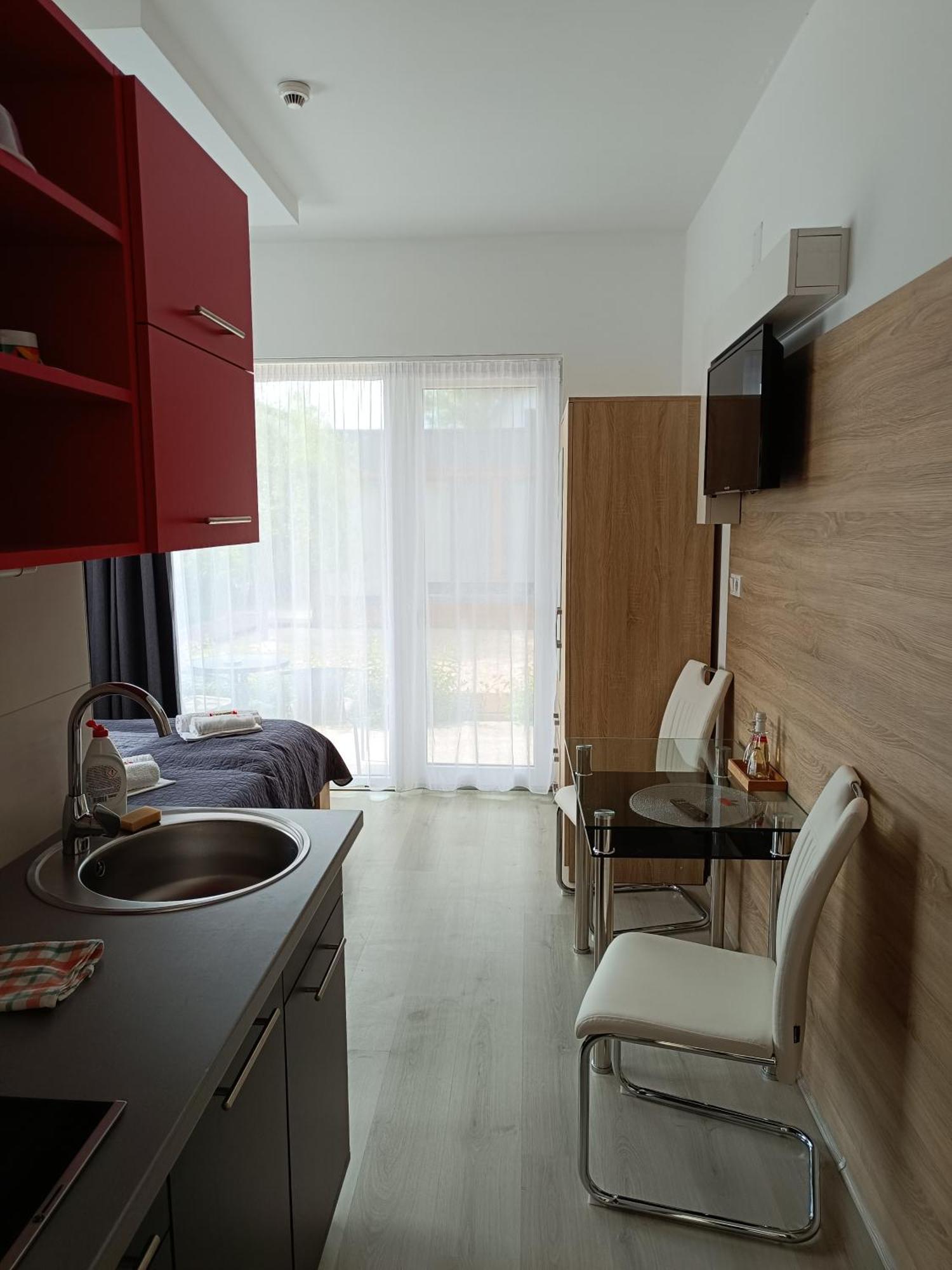 Ujhely Apartmanhaz Siófok Exterior foto