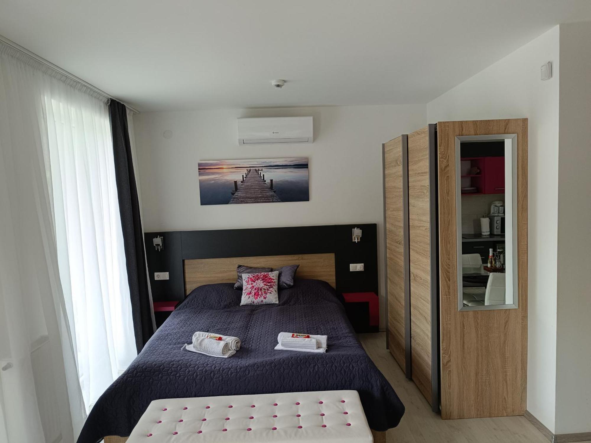 Ujhely Apartmanhaz Siófok Exterior foto